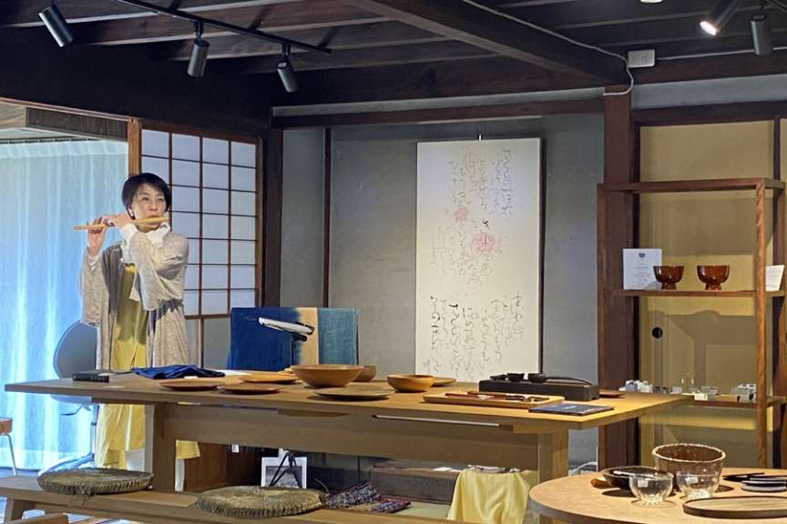 170年の建物内に素敵な音色が響きました。