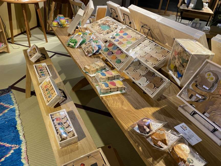 守重シゲ子さんの組み木展示始まります!