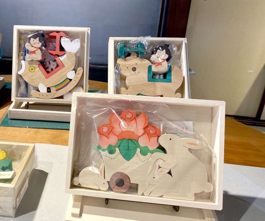 組み木の花束はいかがですか?